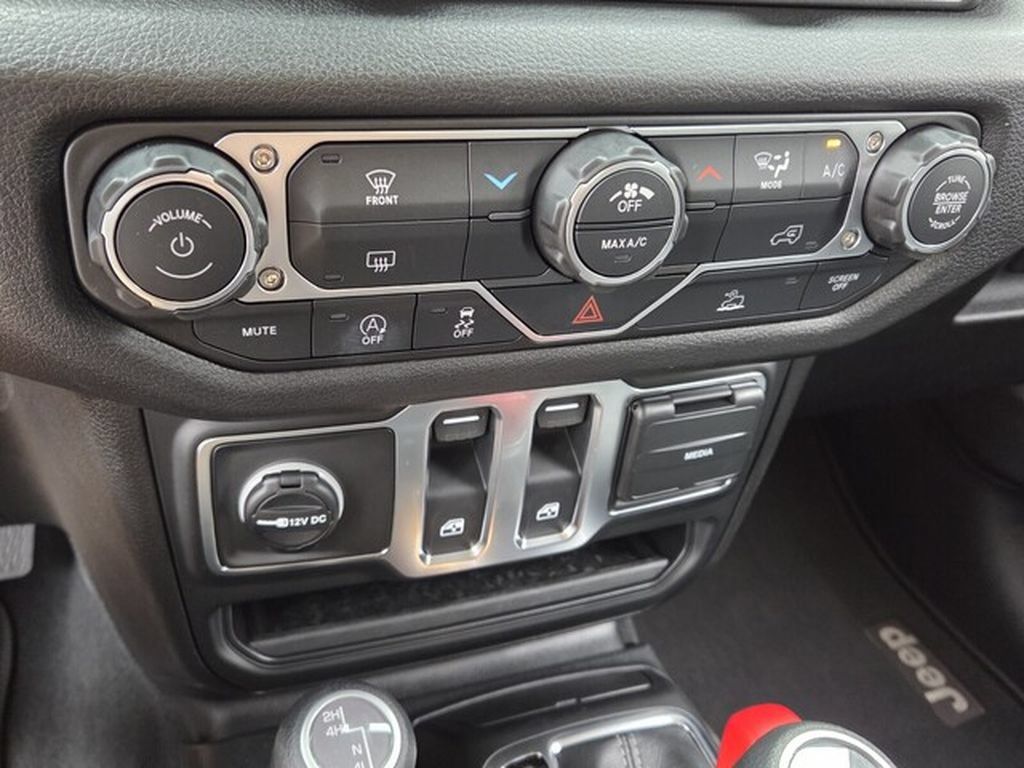 Used 2026 Jeep Wrangler Sport AWD/4WD image 21