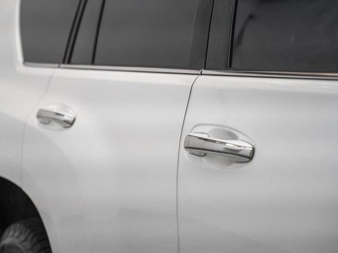 Used 2022 Lexus GX 460 Premium w/ Premium Plus Package AWD/4WD image 16