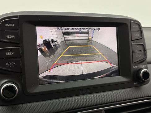 Used 2021 Hyundai Kona SE image 17