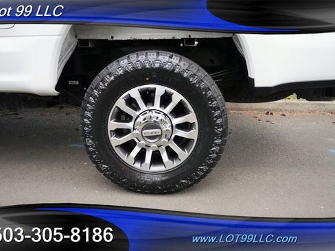 Used 2018 Ford F250 XLT w/ XLT Value Package AWD/4WD image 3