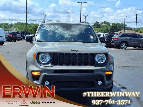 Certified 2022 Jeep Renegade Altitude w/ Convenience Group image 8