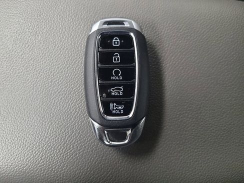 Used 2023 Hyundai Elantra SEL w/ Convenience Package FWD image 32