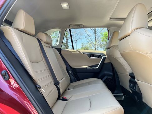 Used 2024 Toyota RAV4 Limited w/ Advanced Technology Package image 28