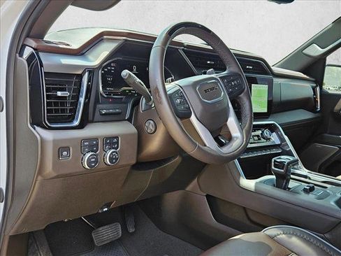 Used 2024 GMC Sierra 1500 Denali AWD/4WD image 11