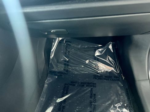 Used 2024 Toyota RAV4 XLE Premium image 33