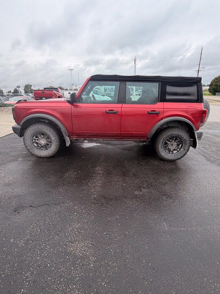 Used 2021 Ford Bronco 4-Door AWD/4WD image 4
