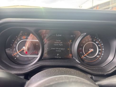 Used 2024 Jeep Wrangler Unlimited Rubicon image 16