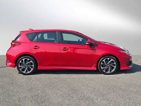 Used 2016 Scion iM image 2