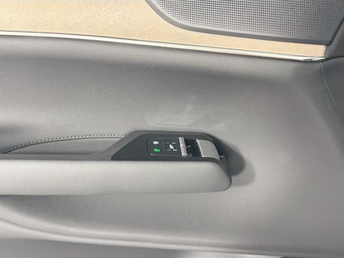 New 2026 Volvo EX90 Plus AWD/4WD image 17