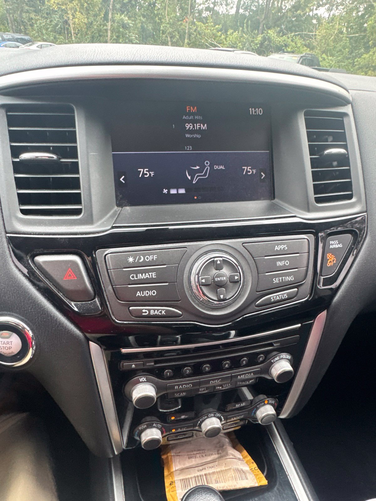 Used 2017 Nissan Pathfinder SV FWD image 13
