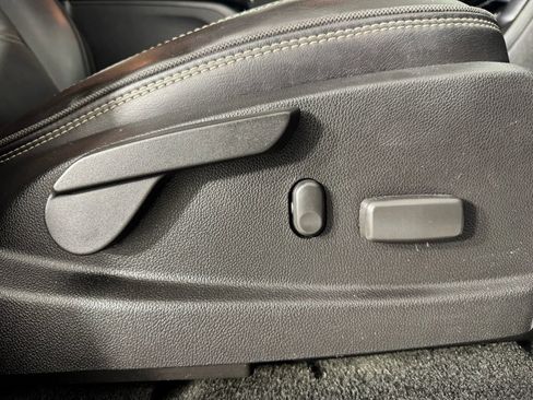 Used 2018 GMC Canyon Denali image 35