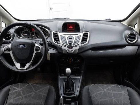 Used 2012 Ford Fiesta SE w/ Moon & Mood Pkg image 14