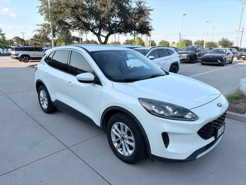 Used 2020 Ford Escape SE FWD image 12