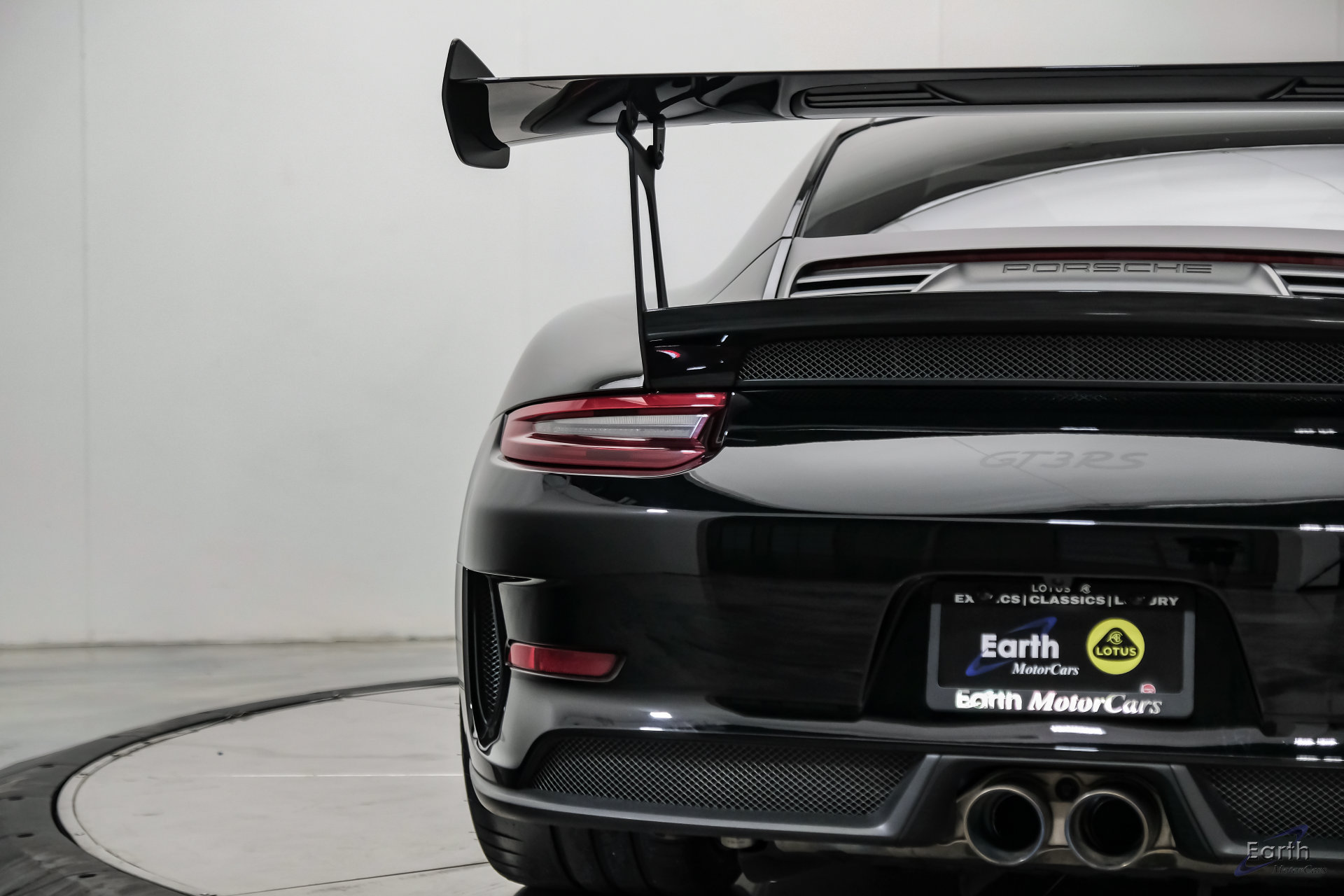 Used 2019 Porsche 911 GT3 RS RWD image 16