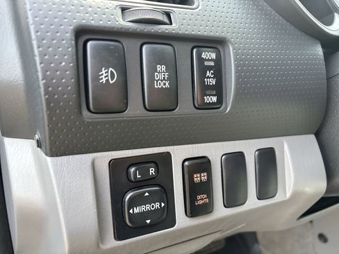 Used 2005 Toyota Tacoma PreRunner RWD image 15