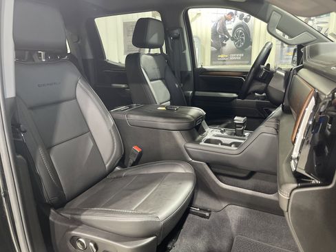 Used 2024 GMC Sierra 1500 Denali w/ Technology Package AWD/4WD image 21
