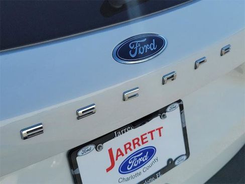 Certified 2022 Ford Escape SEL image 8