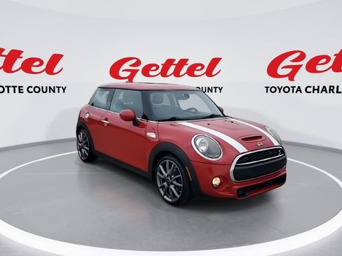 Used 2019 MINI Cooper S image 2