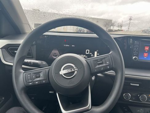 Certified 2025 Nissan Kicks S image 14