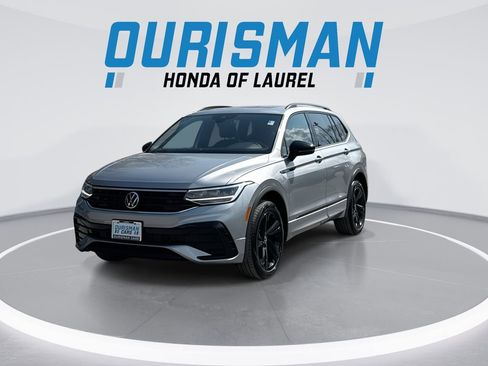 Used 2023 Volkswagen Tiguan SE R-Line image 4