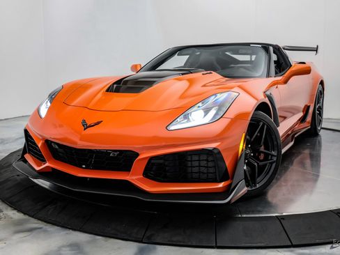 Used 2019 Chevrolet Corvette ZR1 RWD image 4
