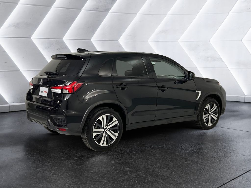 Used 2024 Mitsubishi Outlander Sport SE AWD/4WD image 4