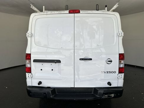 Used 2020 Nissan NV 2500 SV image 10