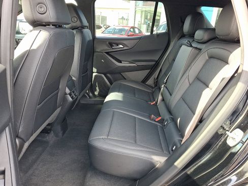 Used 2025 Chevrolet Equinox LT w/ Convenience Package II image 10