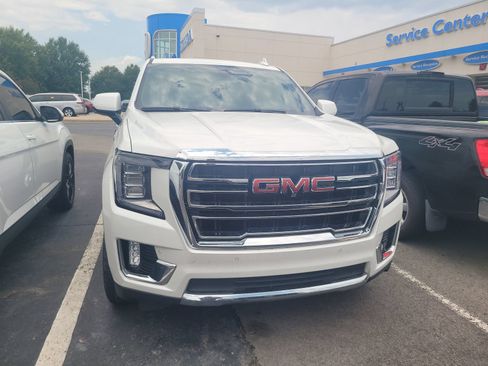 Used 2022 GMC Yukon SLT w/ SLT Premium Package AWD/4WD image 2