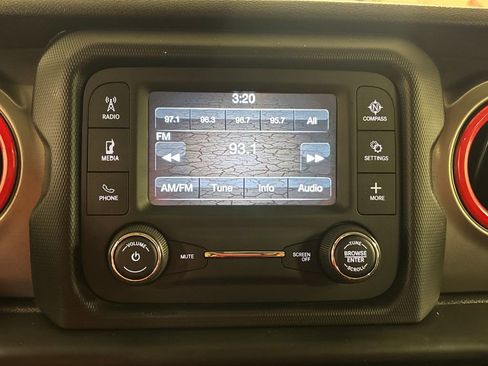 Used 2019 Jeep Wrangler Unlimited Sport S AWD/4WD image 38
