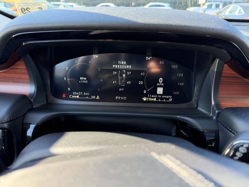 Used 2024 Lincoln Aviator Reserve w/ Equipment Group 201A image 17