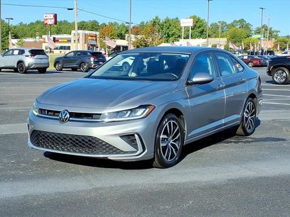 Used 2025 Volkswagen Jetta SE