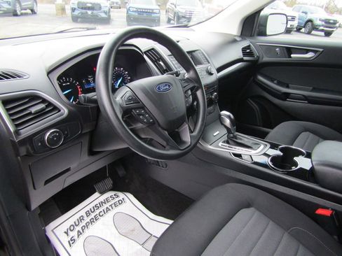 Used 2018 Ford Edge SE image 7