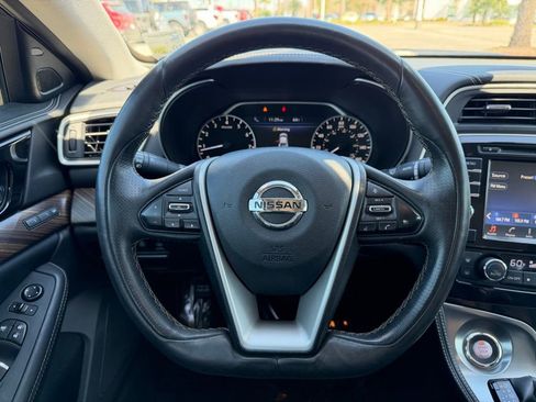 Used 2016 Nissan Maxima Platinum image 18
