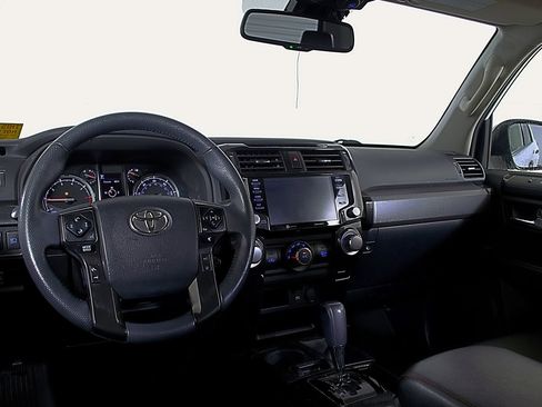 Used 2021 Toyota 4Runner Venture image 12