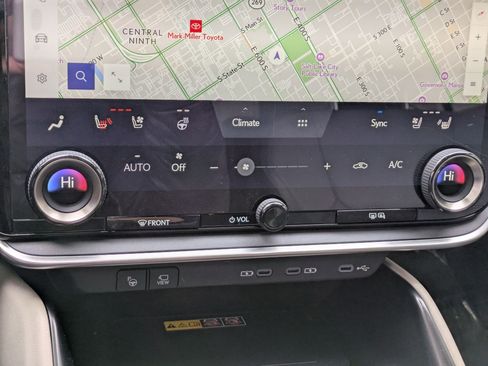 Used 2023 Lexus RZ 450e Premium image 24