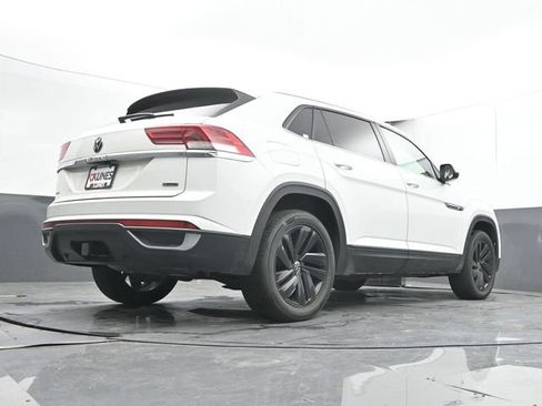 Used 2022 Volkswagen Atlas Cross Sport SE AWD/4WD image 22