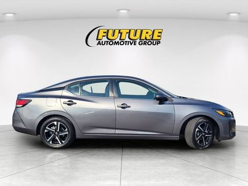 Certified 2024 Nissan Sentra SV FWD image 3