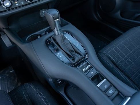 Used 2024 Honda HR-V LX image 26