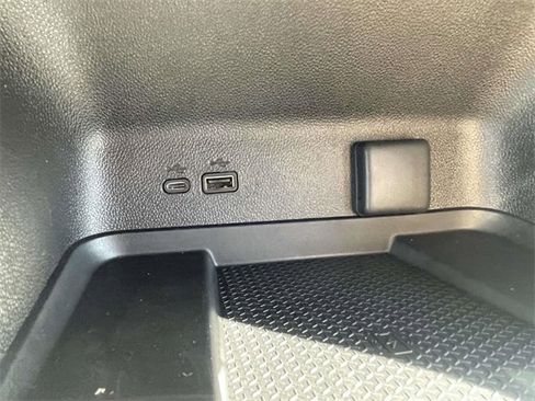 New 2026 Chevrolet Traverse LT image 13