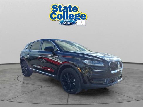 Used 2020 Lincoln Nautilus Reserve w/ Equipment Group 202A image 3