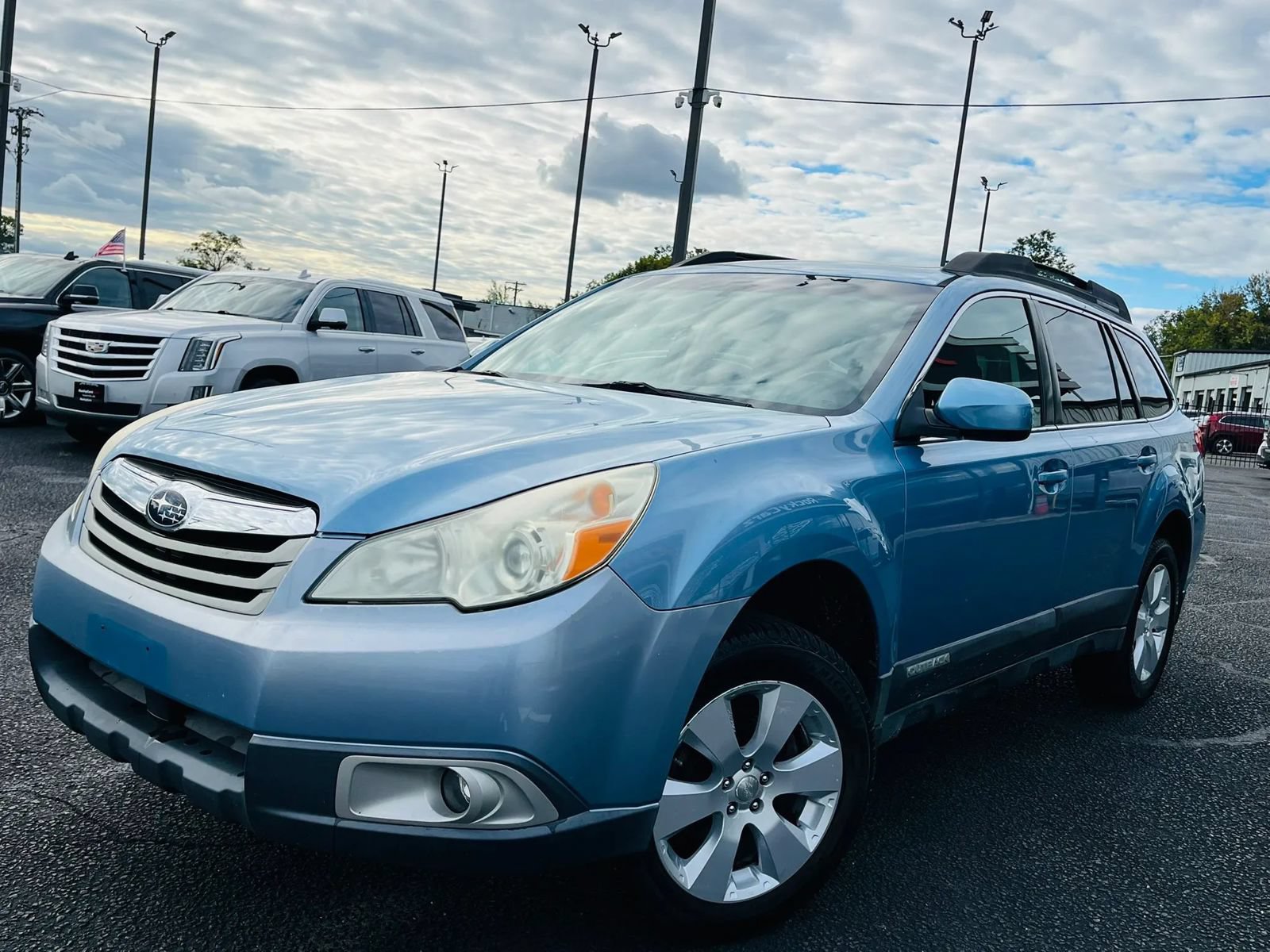 Used 2011 Subaru Outback 2.5i Premium AWD/4WD image 4