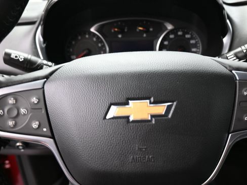 Used 2021 Chevrolet Traverse LT FWD image 16