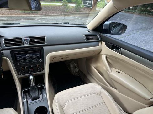 Used 2014 Volkswagen Passat 1.8T Wolfsburg Edition FWD image 32