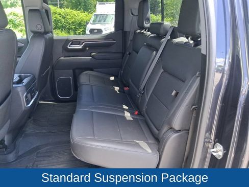 Used 2022 GMC Sierra 1500 SLT w/ SLT Premium Plus Package AWD/4WD image 16