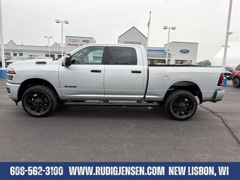 Used 2026 RAM 2500 Big Horn AWD/4WD image 2
