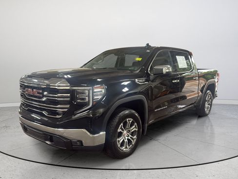 Used 2025 GMC Sierra 1500 SLT RWD image 5