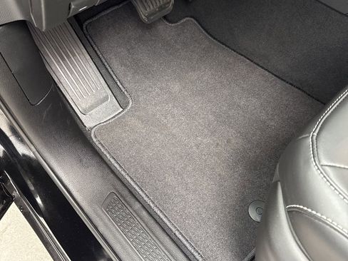 New 2026 Jeep Grand Cherokee L Limited w/ Limited Altitude Package image 15