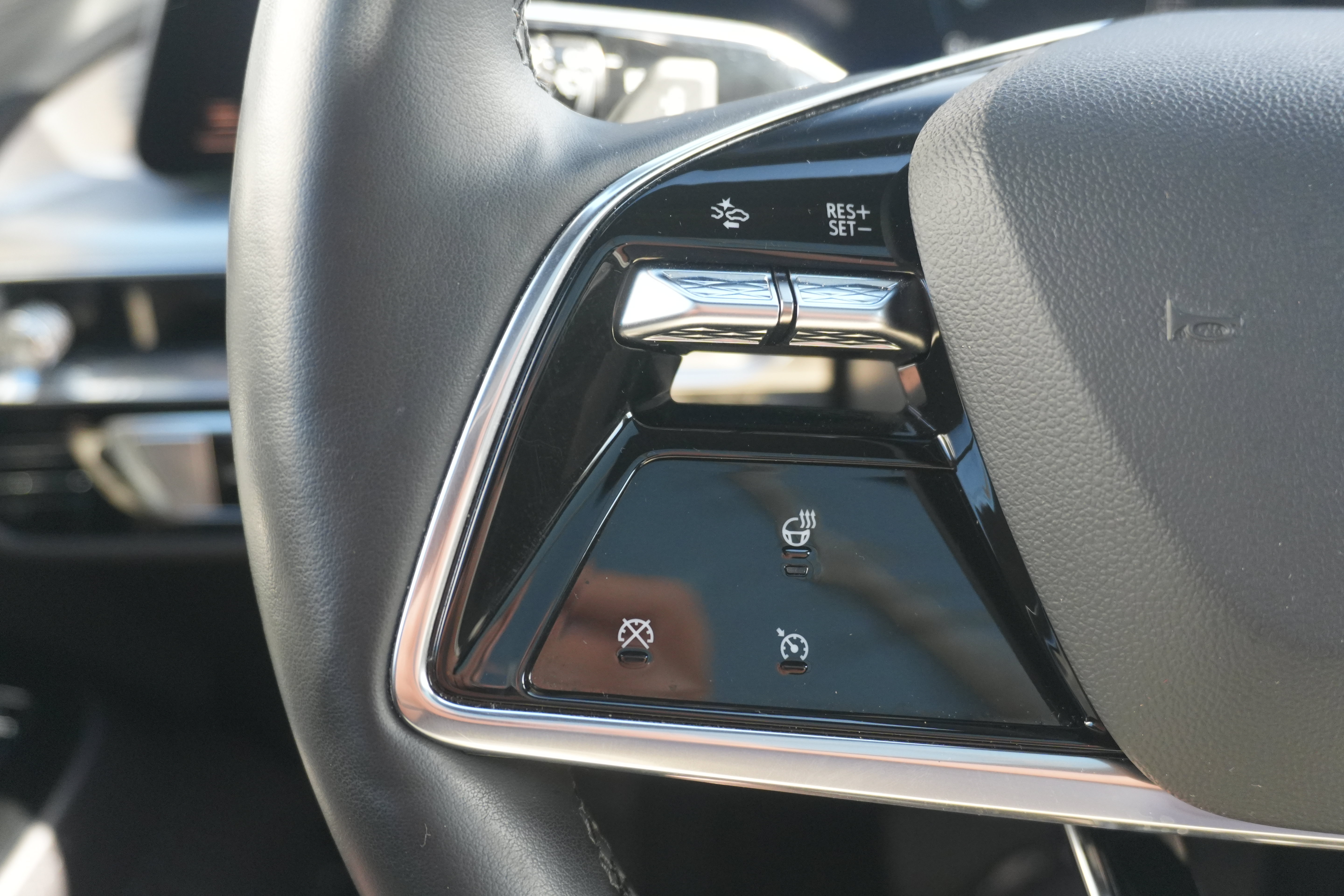 Used 2024 Cadillac Lyriq Sport w/ LPO, Floor Liner Package AWD/4WD image 34