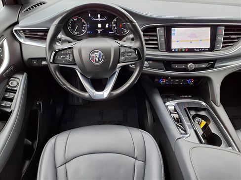 Used 2024 Buick Enclave Premium image 5
